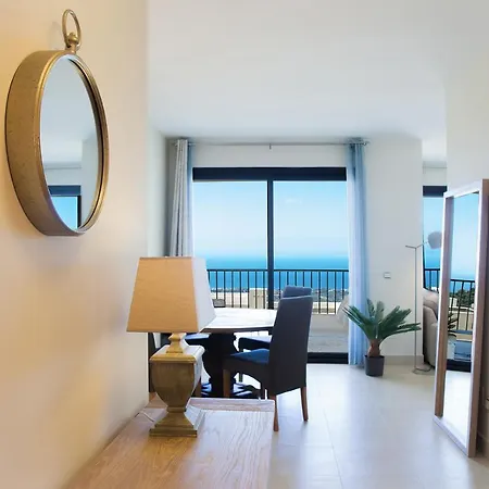 Luxury 2 Bedroom Sauna Gym Pools Jacuzzi Marbella