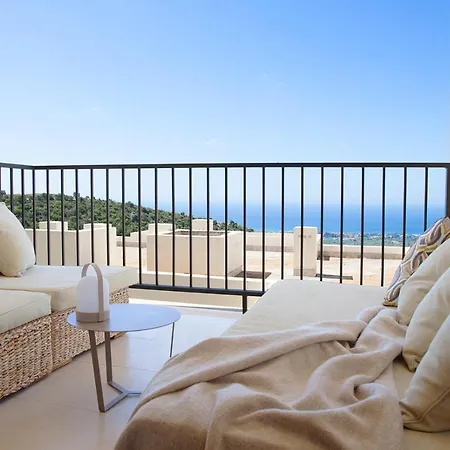 Luxury 2 Bedroom Sauna Gym Pools Jacuzzi Apartment Marbella