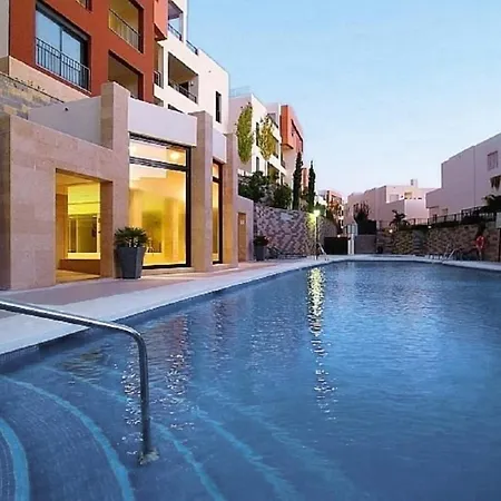 Luxury 2 Bedroom Sauna Gym Pools Jacuzzi Marbella