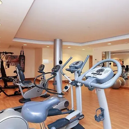 Luxury 2 Bedroom Sauna Gym Pools Jacuzzi Marbella